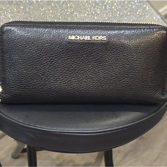 Michael Kors Jet Set Travel Large Pebbled Leather Wallet - Picture 4 of 6